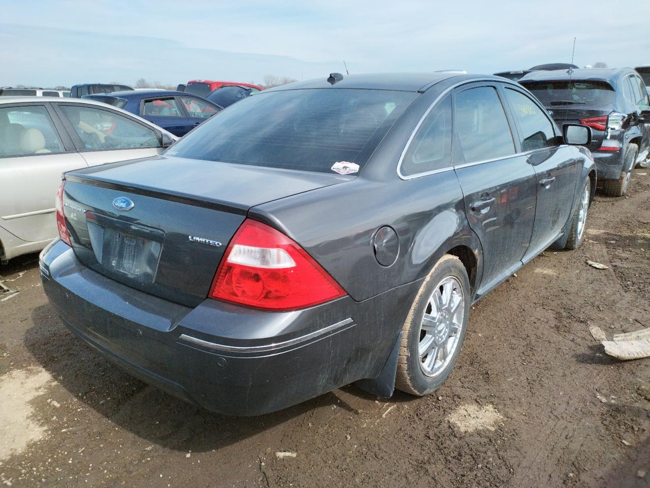 Photo 4 from auction – 2007 FORD FIVE HUNDR with VIN 1FAHP25157G149703