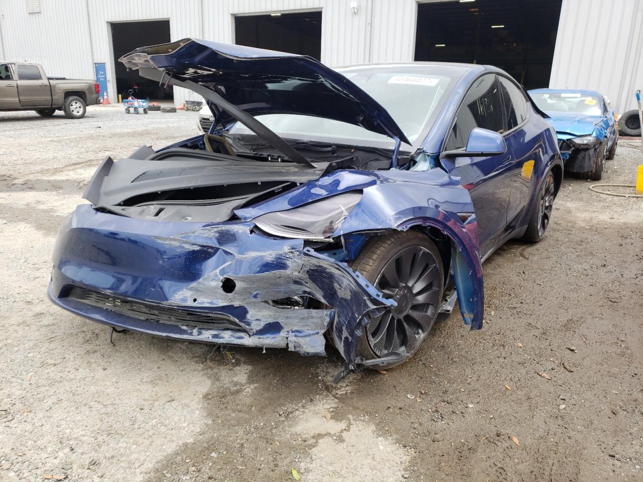 Photo 2 from auction – 2020 TESLA MODEL Y with VIN 5YJYGDEF2LF001353