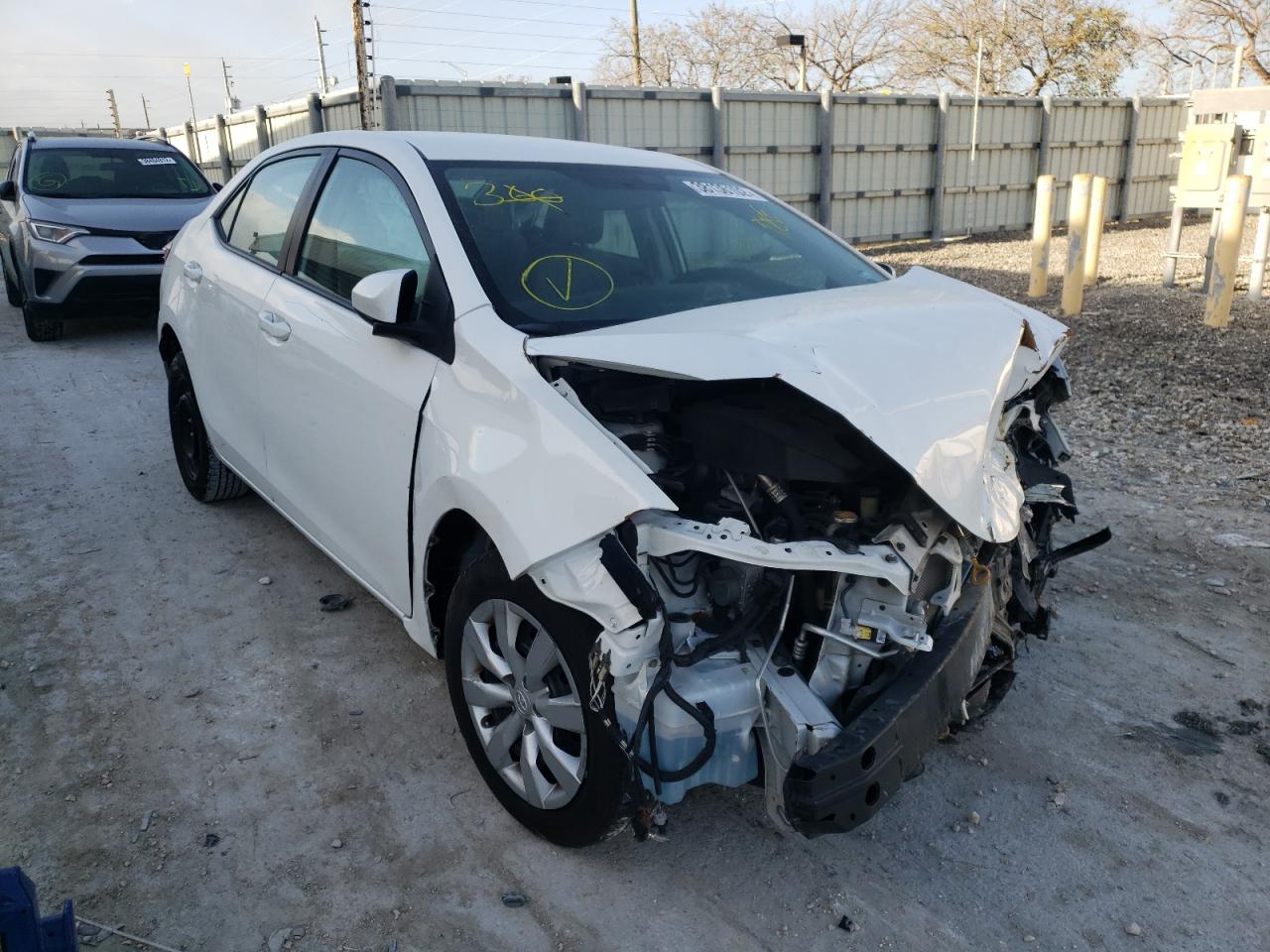 TOYOTA COROLLA L 2015 with VIN 5YFBURHE7FP279172 - Photo from auction