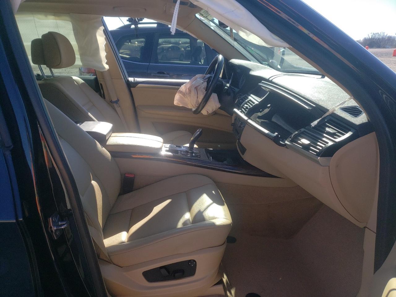 Photo 5 from auction – 2011 BMW X5 XDRIVE3 with VIN 5UXZV4C53BL404398