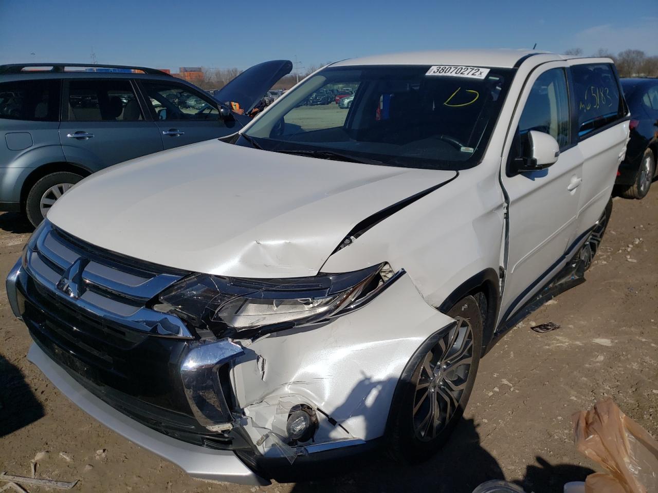 Photo 2 from auction – 2016 MITSUBISHI OUTLANDER with VIN JA4AZ3A34GZ017758