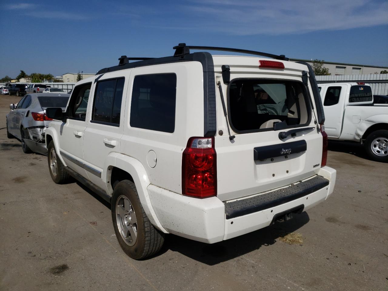 Photo 3 from auction – 2010 JEEP COMMANDER with VIN 1J4RH4GT7AC137406