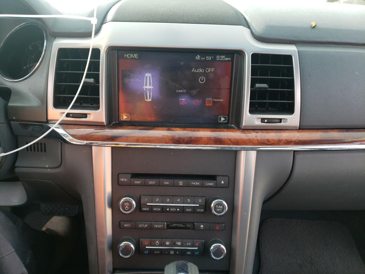 Photo 9 from auction – 2010 LINCOLN MKZ with VIN 3LNHL2JC8AR611180