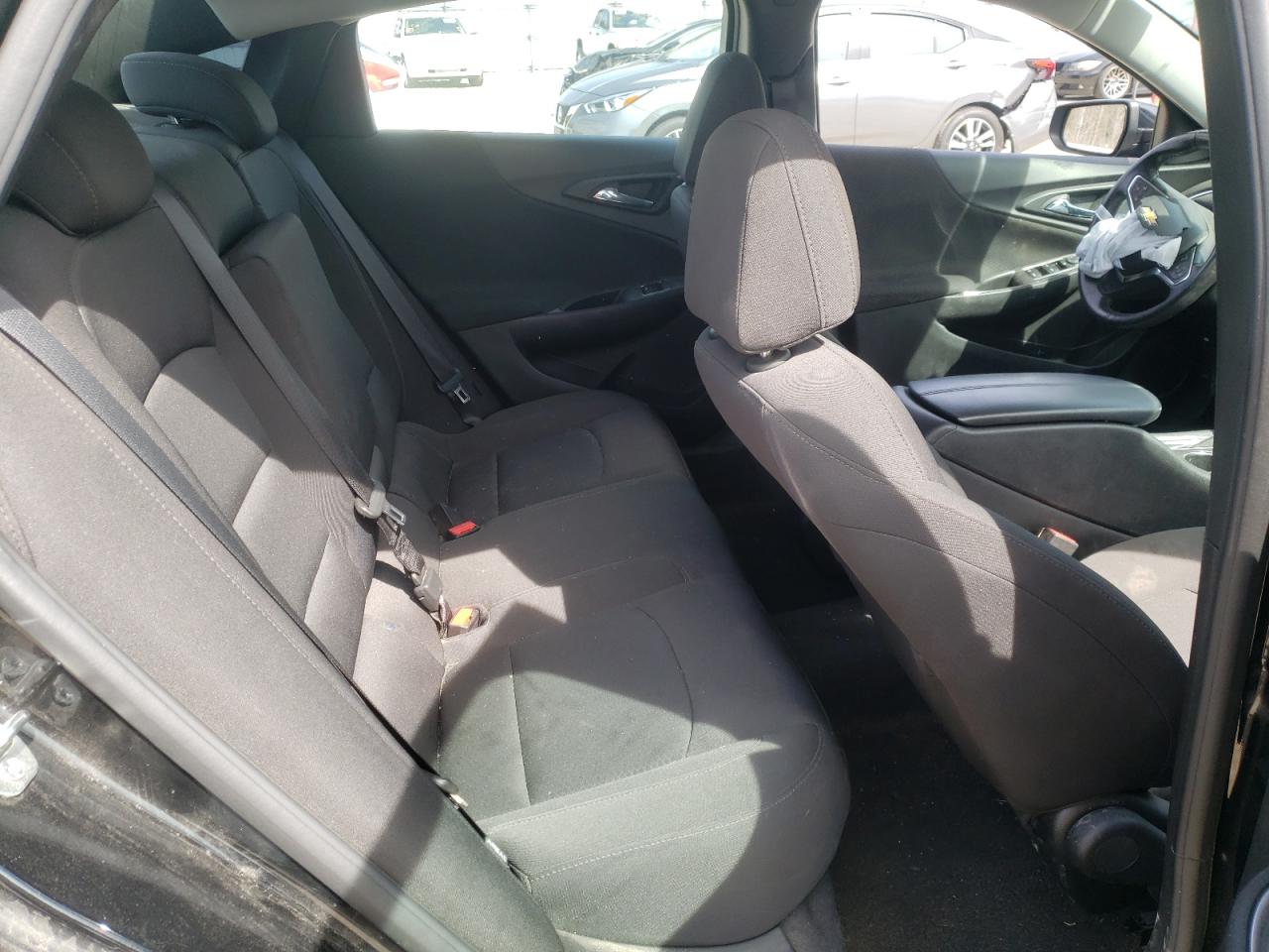 Photo 6 from auction – 2018 CHEVROLET MALIBU LT with VIN 1G1ZD5ST4JF294154
