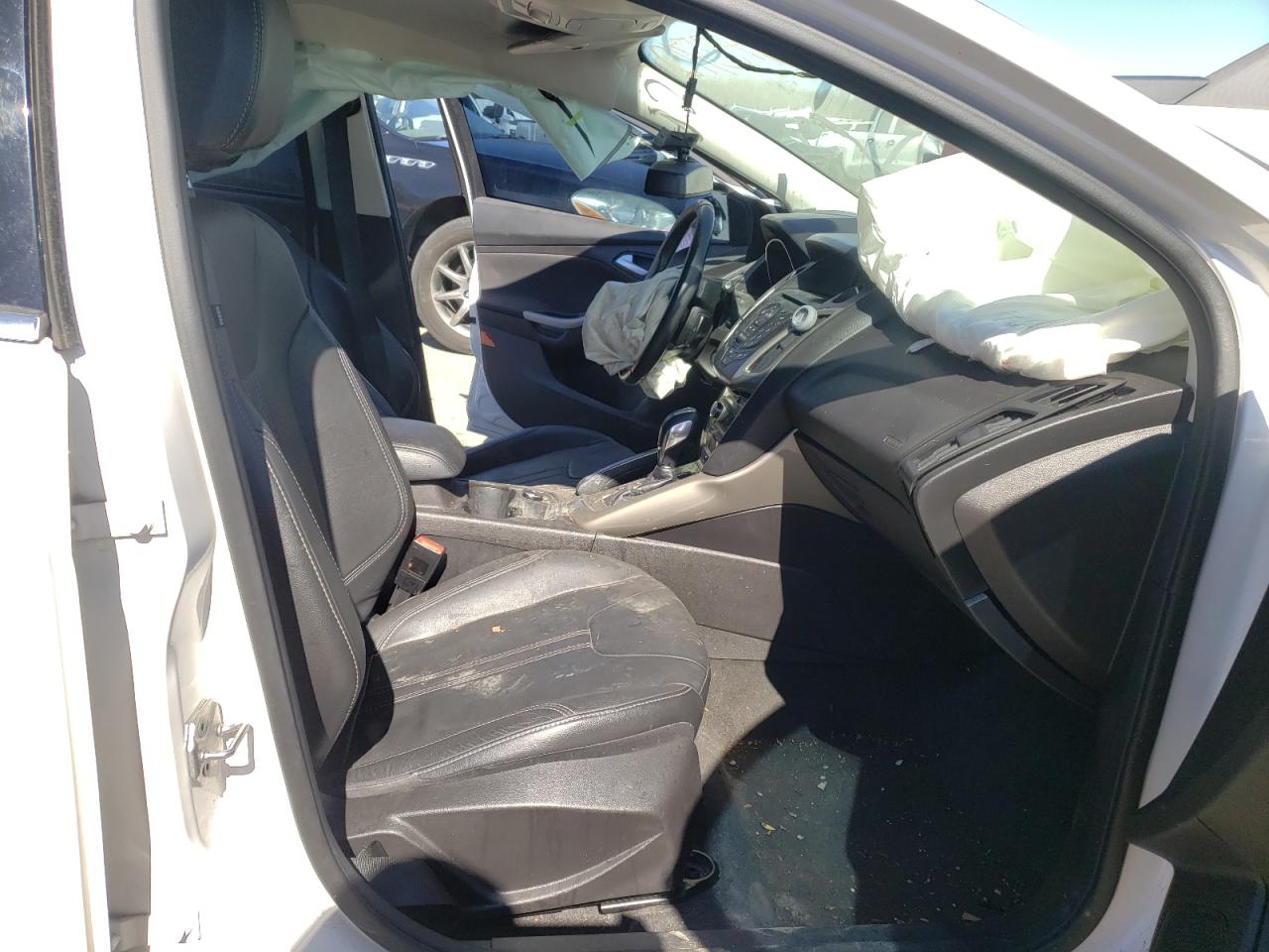 Photo 5 from auction – 2012 FORD FOCUS SEL with VIN 1FAHP3M28CL445686