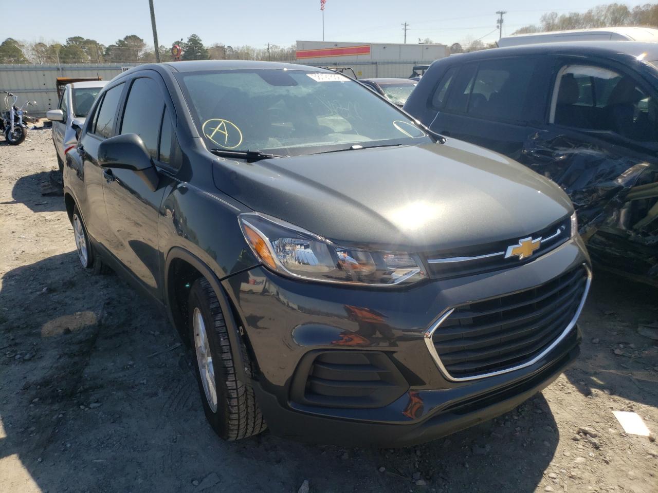 CHEVROLET TRAX LS 2020 with VIN 3GNCJKSB0LL215459 - Photo from auction