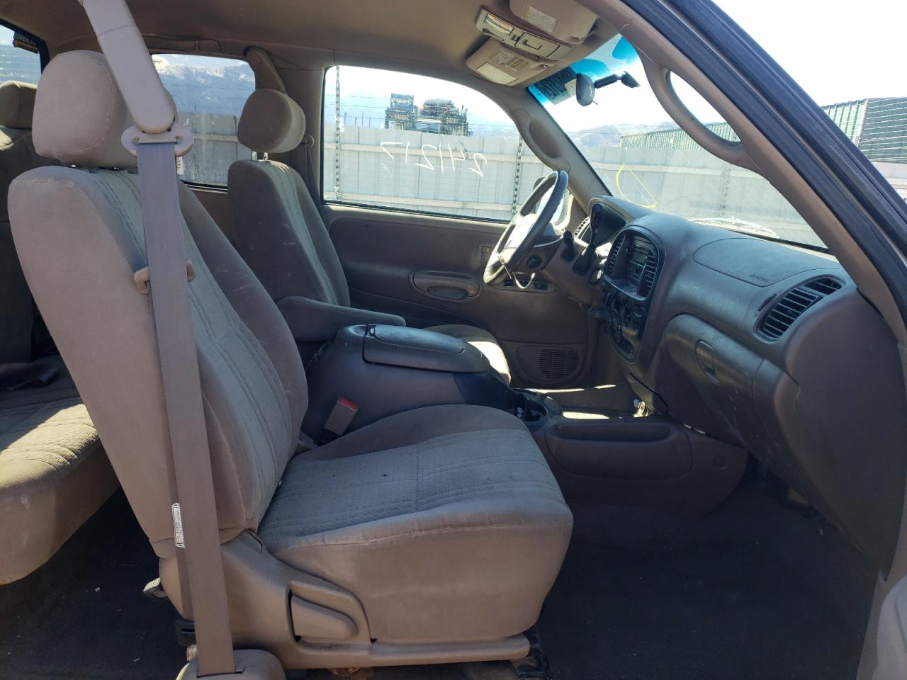Photo 5 from auction – 2003 TOYOTA TUNDRA ACC with VIN 5TBBT44103S434102