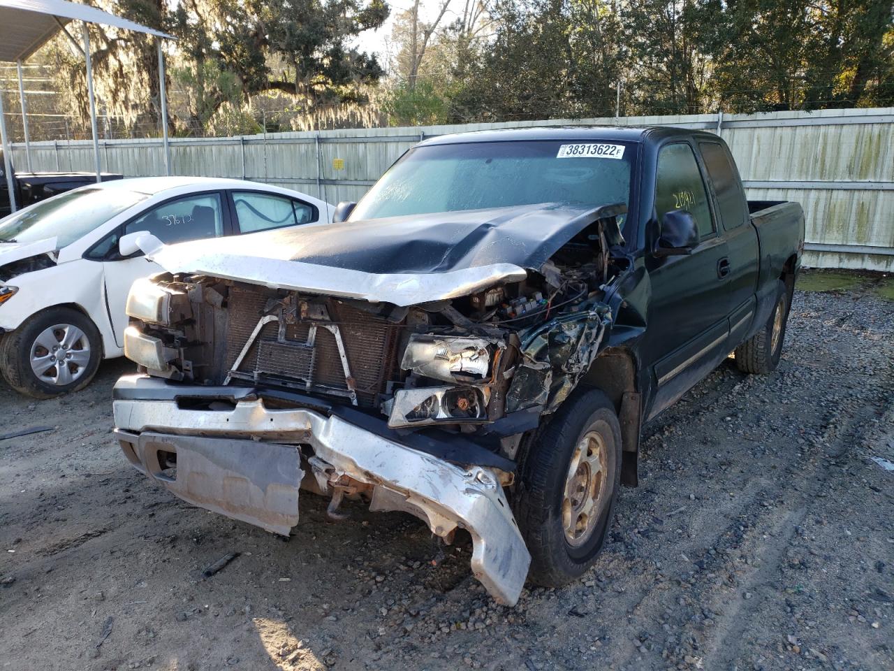 Photo 2 from auction – 2003 CHEVROLET SILVERADO with VIN 1GCEK19T53E343932