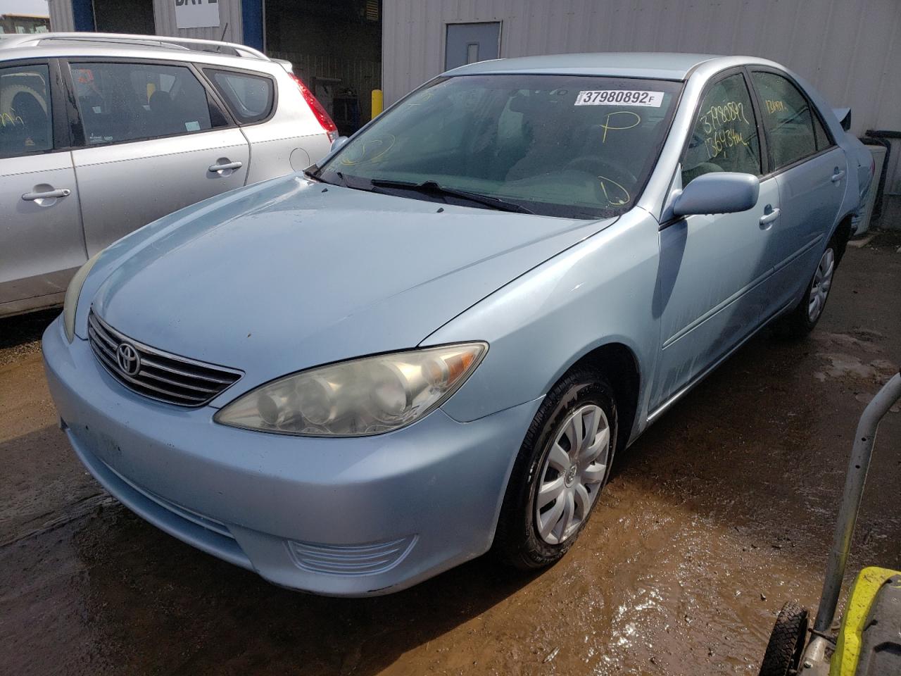 Photo 2 from auction – 2006 TOYOTA CAMRY LE with VIN 4T1BE32K76U738904