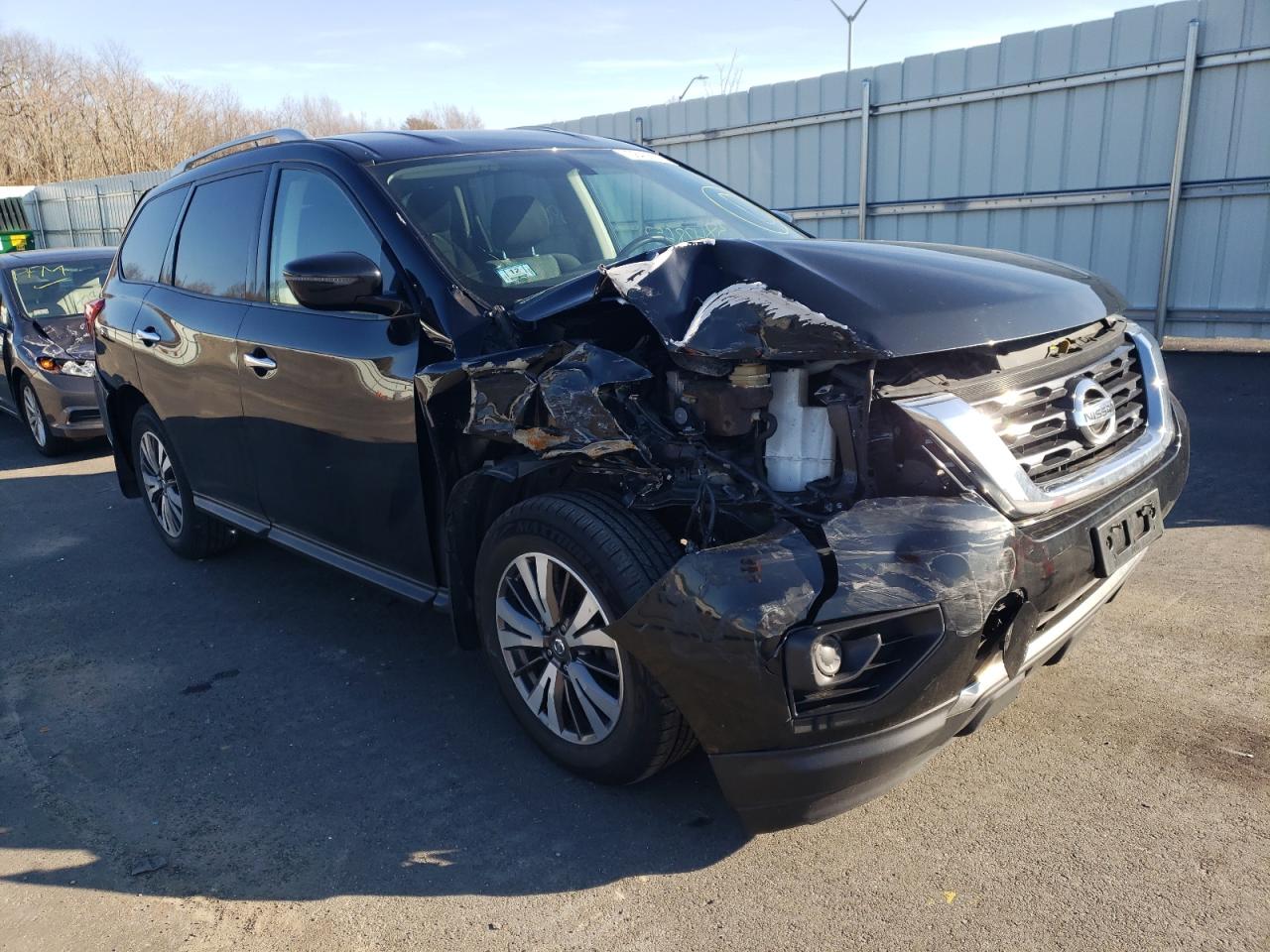 Photo 1 from auction – 2017 NISSAN PATHFINDER with VIN 5N1DR2MM9HC659295