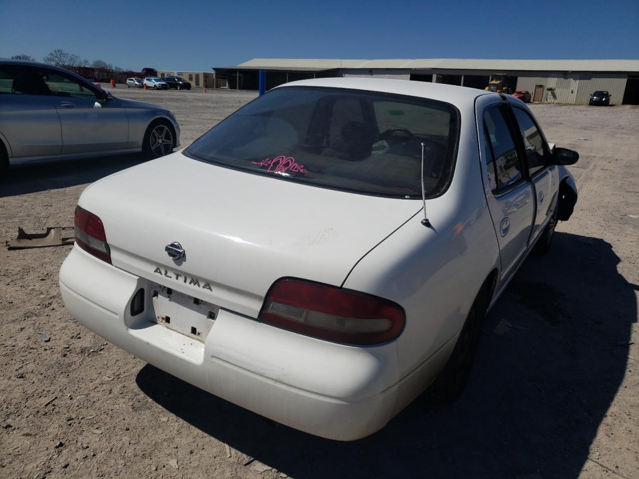 Photo 4 from auction – 1997 NISSAN ALTIMA XE with VIN 1N4BU31D1VC247474