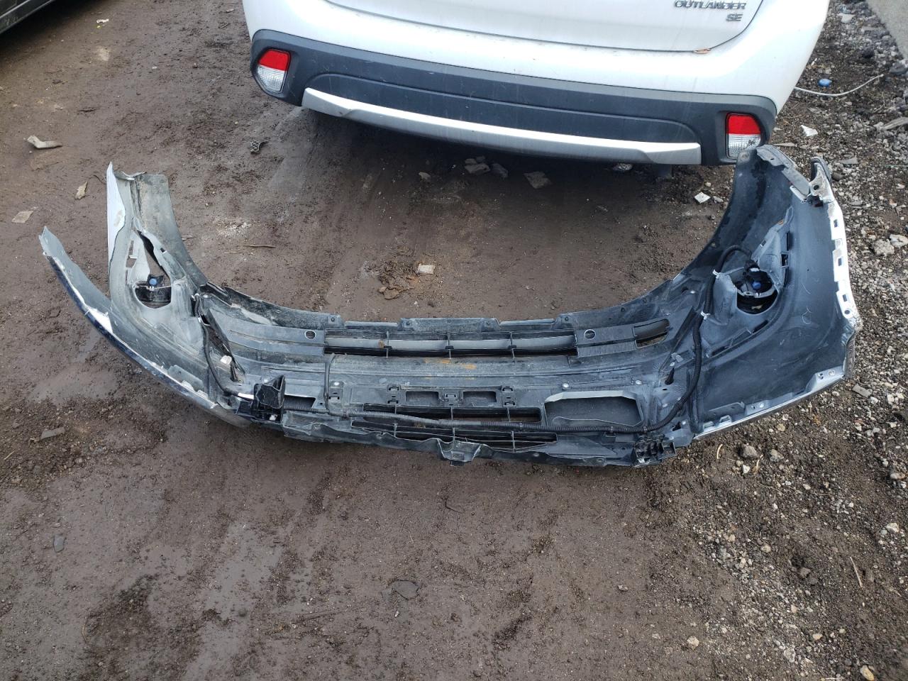 Photo 9 from auction – 2018 MITSUBISHI OUTLANDER with VIN JA4AZ3A34JZ038293