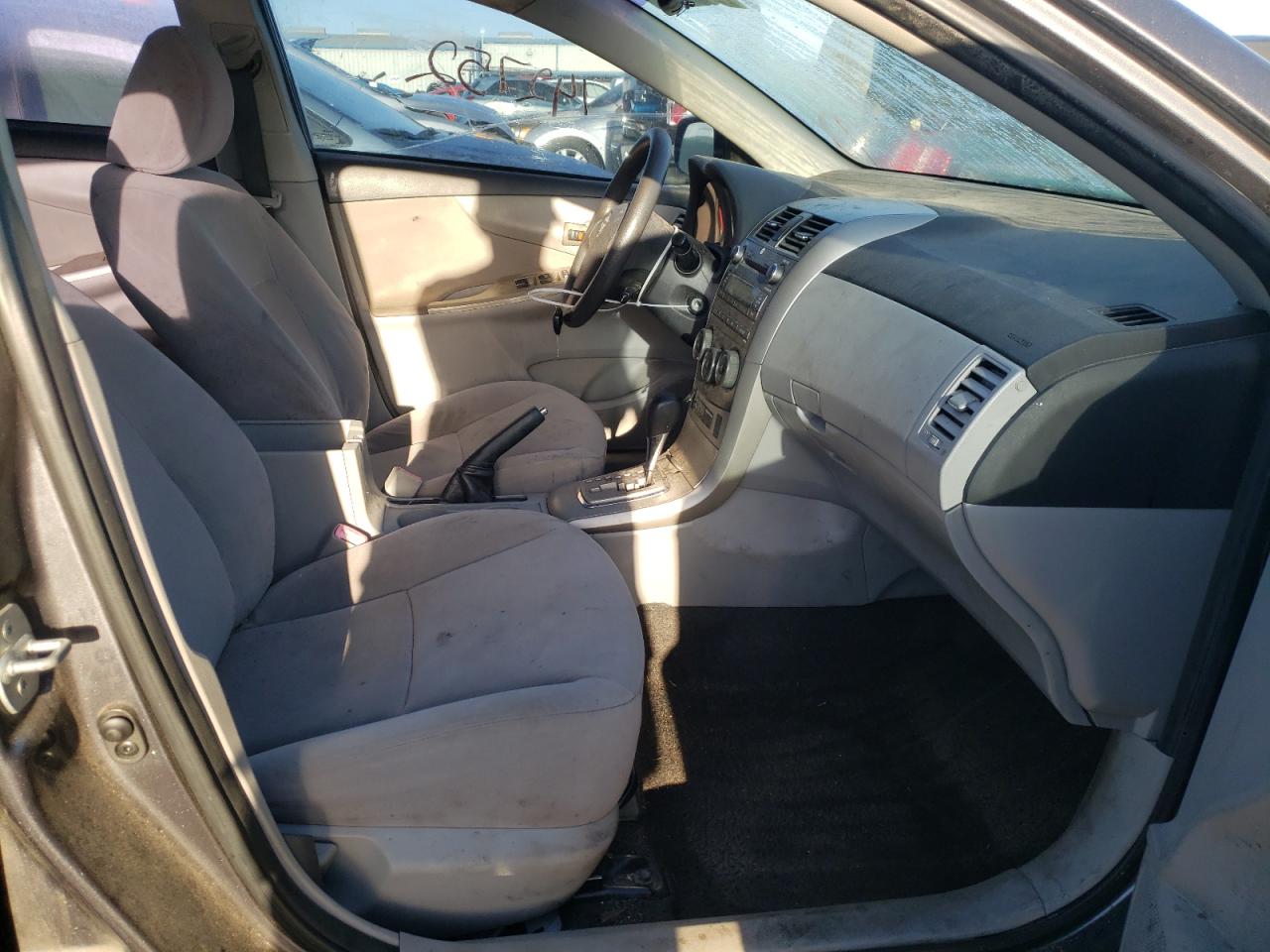 Photo 5 from auction – 2011 TOYOTA COROLLA BA with VIN JTDBU4EEXBJ105053
