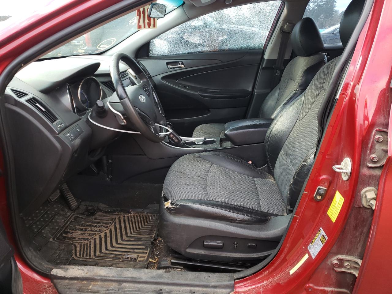 Photo 5 from auction – 2011 HYUNDAI SONATA SE with VIN 5NPEC4AC9BH066274