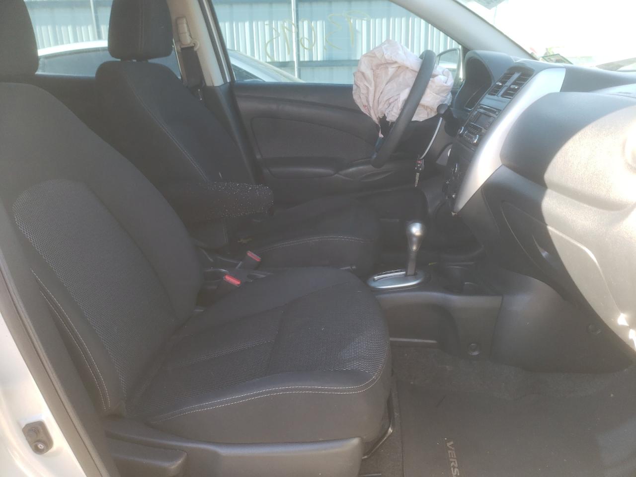 Photo 5 from auction – 2016 NISSAN VERSA S with VIN 3N1CN7AP5GL850533