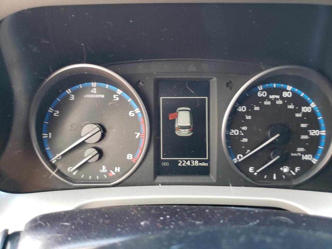 Photo 8 from auction – 2018 TOYOTA RAV4 LE with VIN 2T3BFREV7JW828334