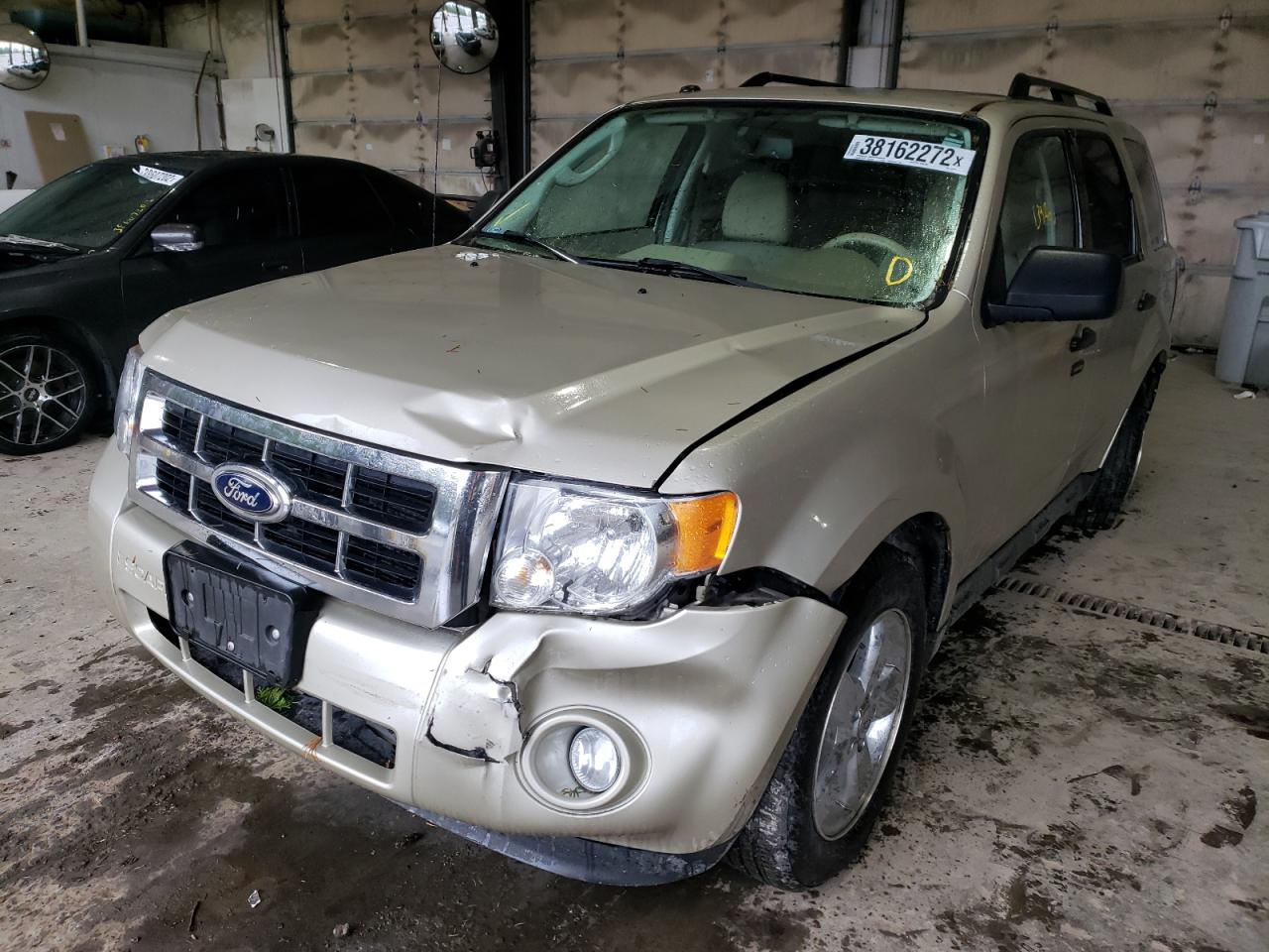 Photo 2 from auction – 2012 FORD ESCAPE XLT with VIN 1FMCU9D71CKC26873