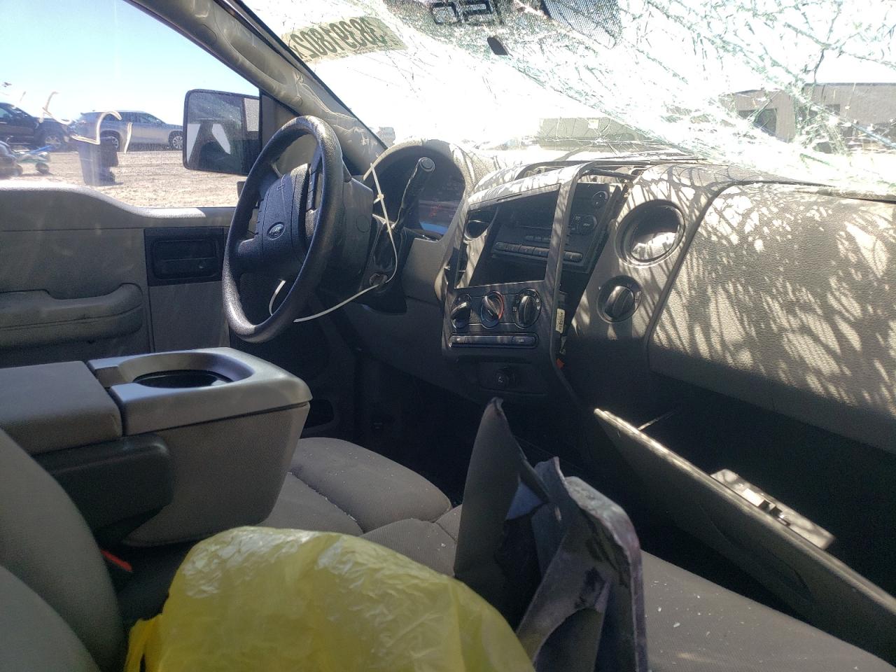 Photo 9 from auction – 2005 FORD F150 with VIN 1FTRX14W35FA73021