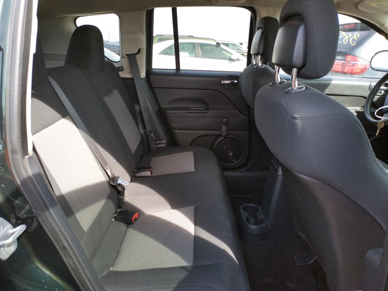 Photo 6 from auction – 2010 JEEP COMPASS SP with VIN 1J4NT1FAXAD676785