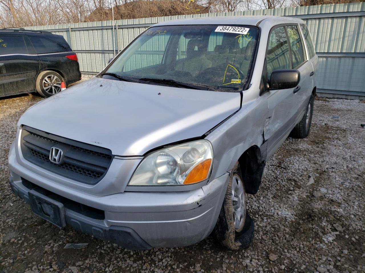 Photo 2 from auction – 2005 HONDA PILOT LX with VIN 2HKYF18105H558753