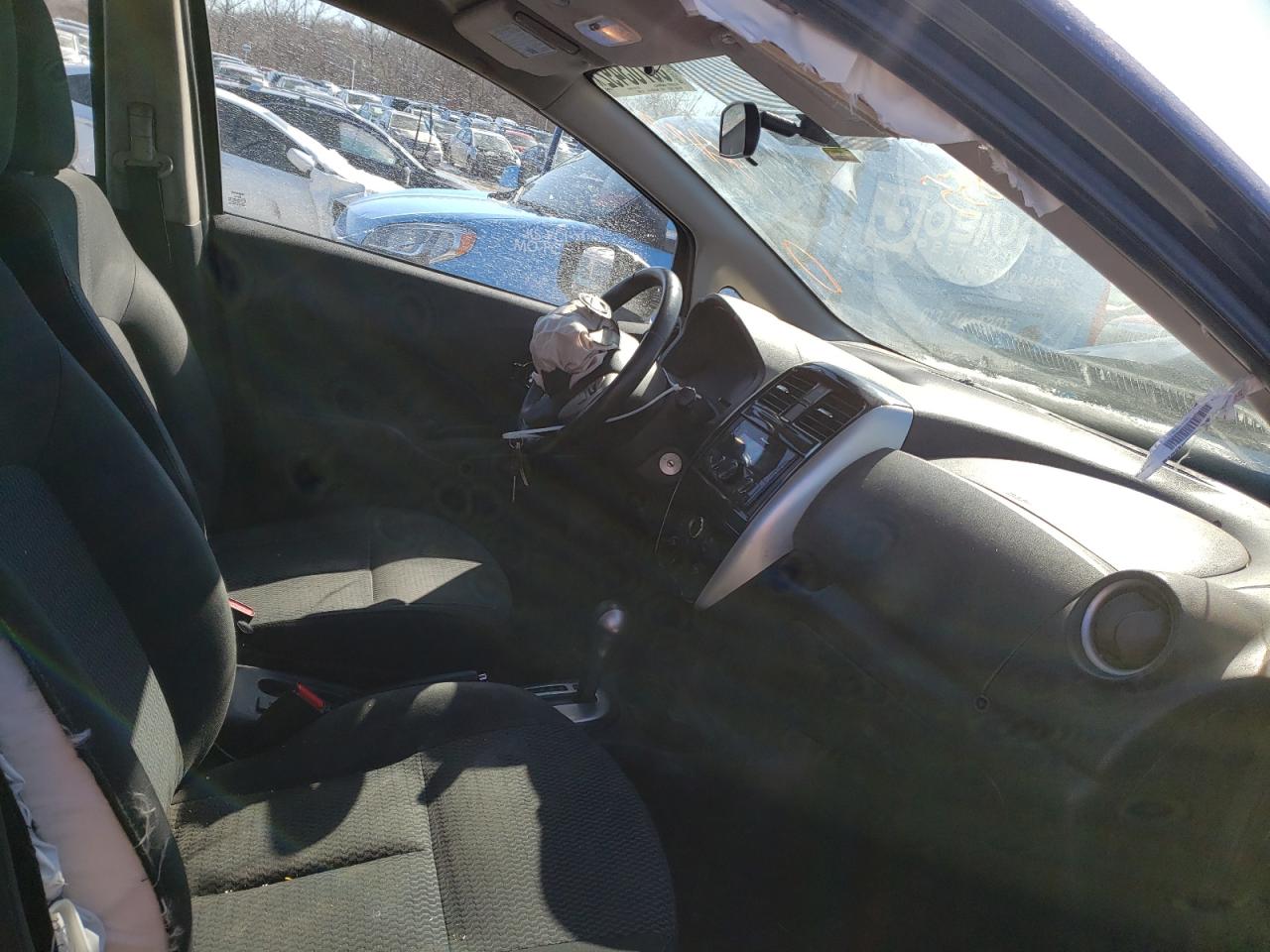 Photo 5 from auction – 2015 NISSAN VERSA NOTE with VIN 3N1CE2CP5FL409855