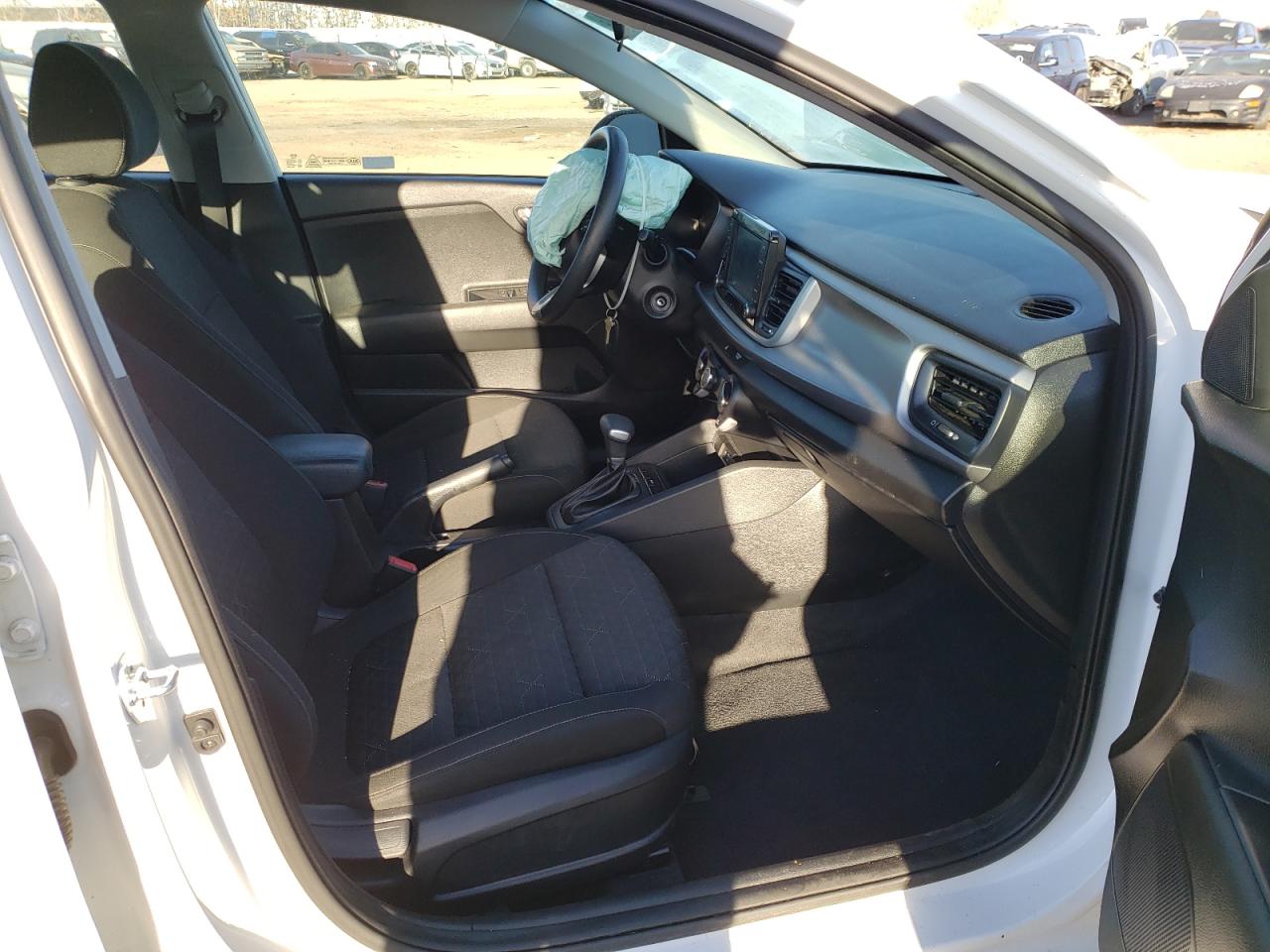 Photo 5 from auction – 2020 KIA RIO LX with VIN 3KPA24AD4LE359273