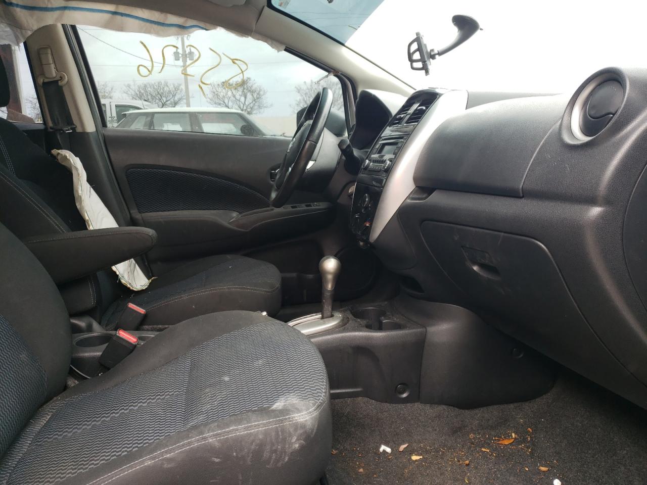 Photo 5 from auction – 2015 NISSAN VERSA NOTE with VIN 3N1CE2CP4FL406476