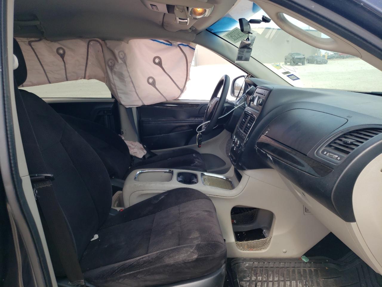 Photo 5 from auction – 2014 DODGE GRAND CARA with VIN 2C4RDGCGXER128062