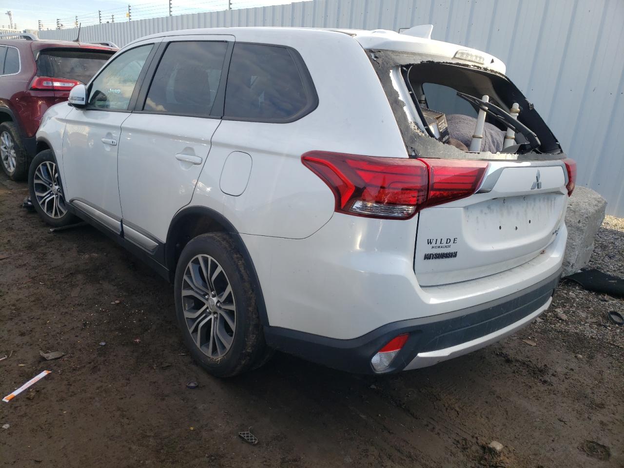 Photo 3 from auction – 2018 MITSUBISHI OUTLANDER with VIN JA4AZ3A34JZ038293