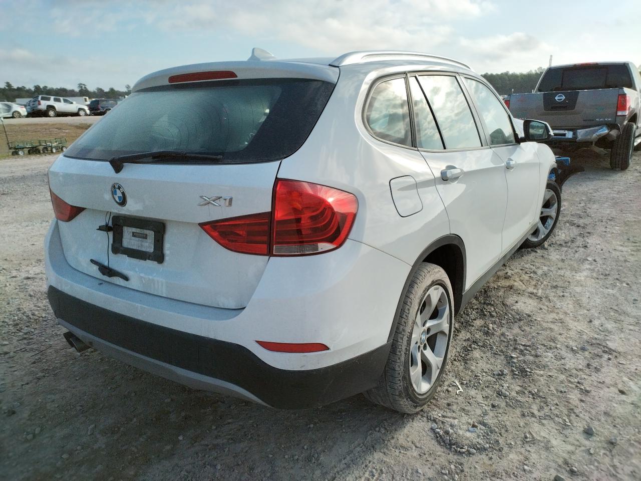Photo 4 from auction – 2014 BMW X1 SDRIVE2 with VIN WBAVM1C56EVW52474