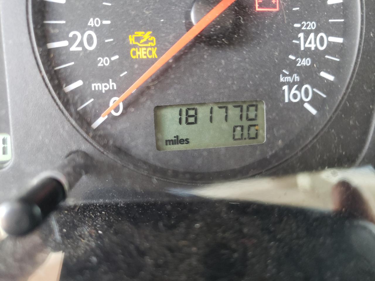 Photo 8 from auction – 2000 VOLKSWAGEN JETTA GLS with VIN 3VWSC29M5YM115393
