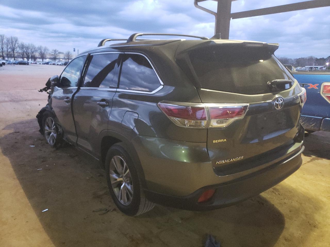 Photo 3 from auction – 2015 TOYOTA HIGHLANDER with VIN 5TDKKRFH0FS067904
