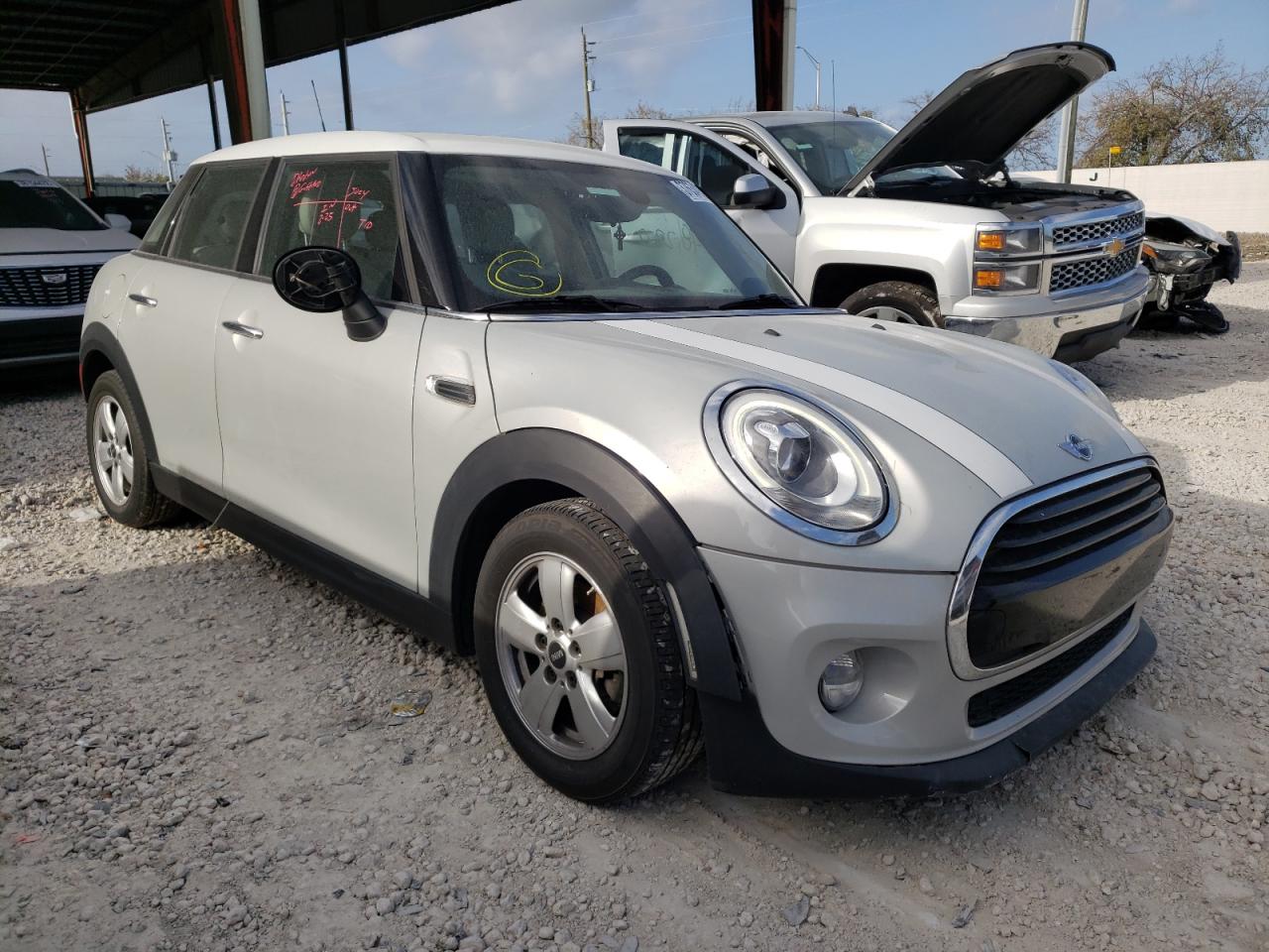 MINI COOPER 2018 with VIN WMWXU1C55J2F80335 - Photo from auction