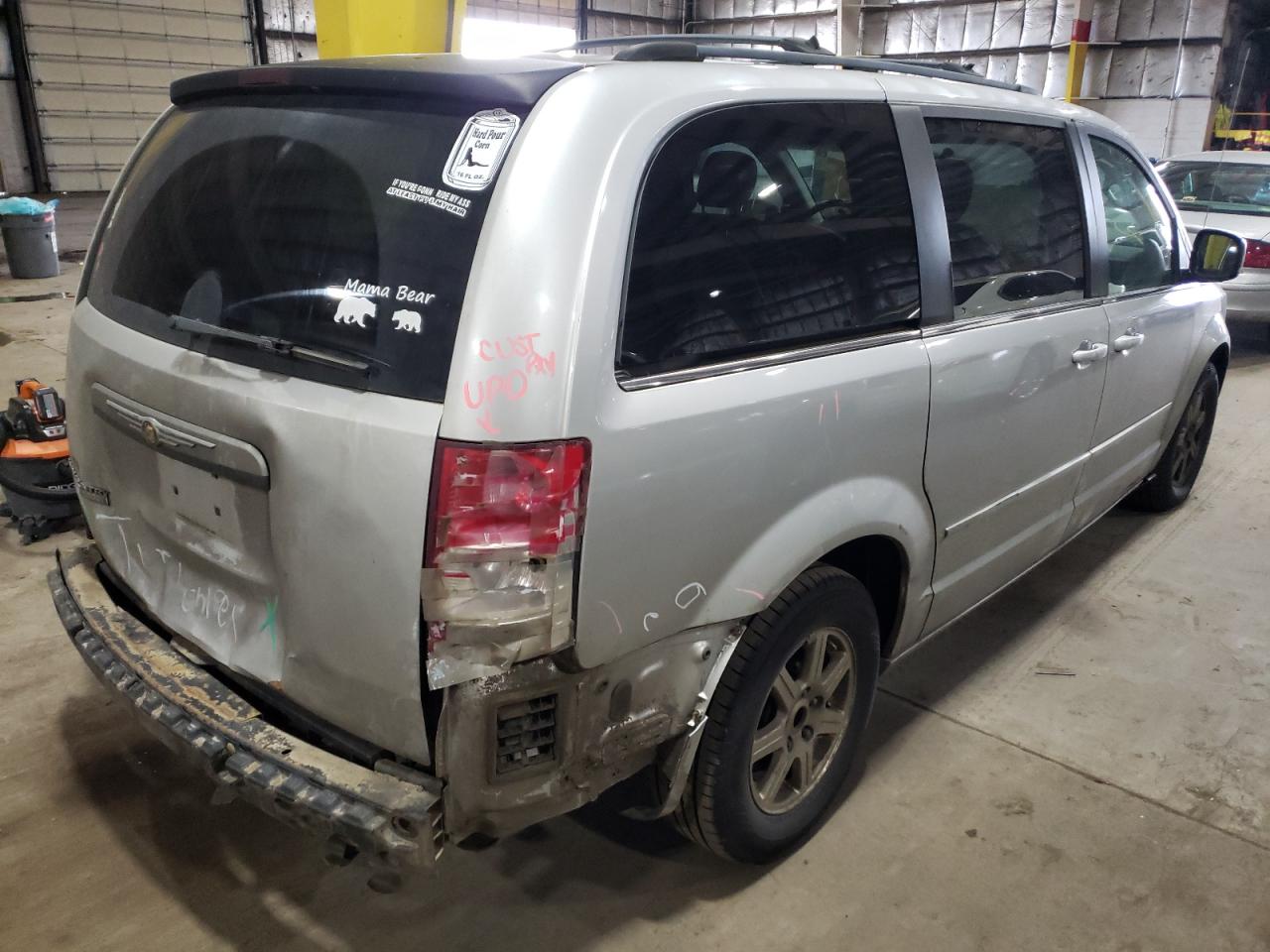 Photo 4 from auction – 2008 CHRYSLER TOWN & COU with VIN 2A8HR54P08R679095