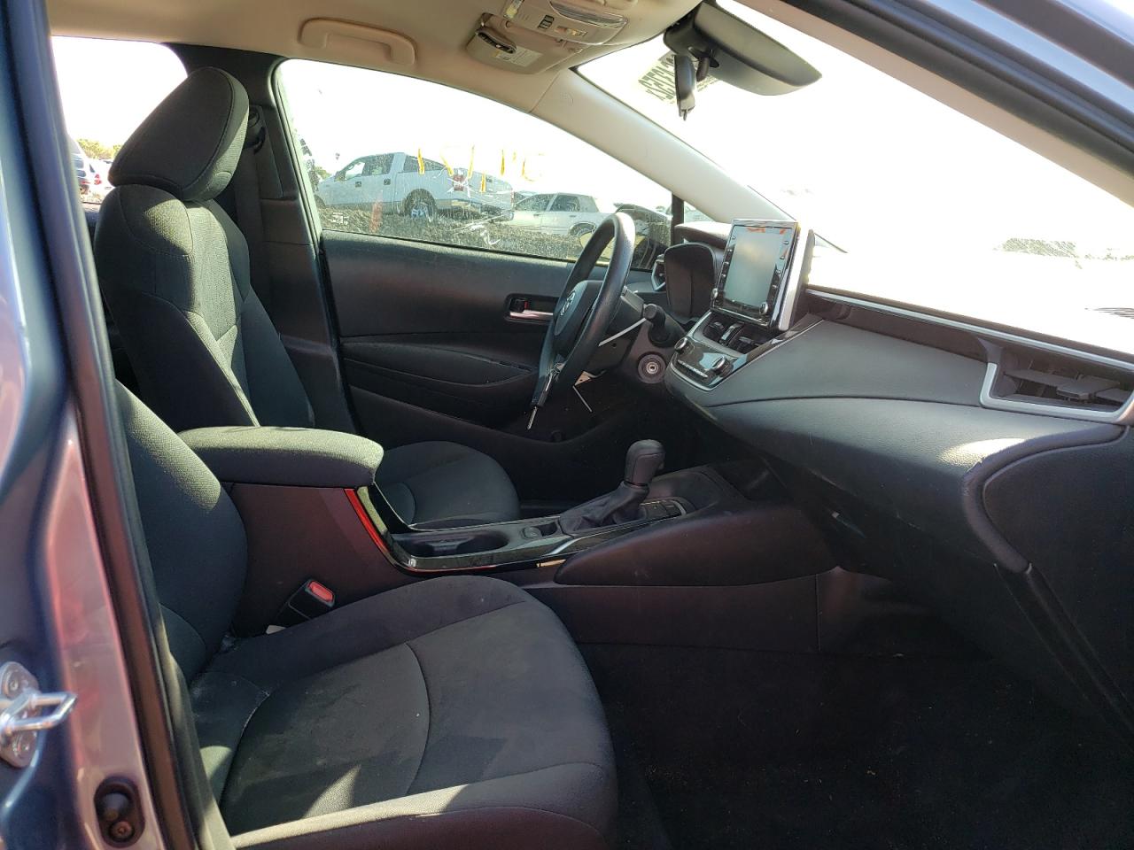 Photo 5 from auction – 2020 TOYOTA COROLLA LE with VIN 5YFEPRAE6LP130911