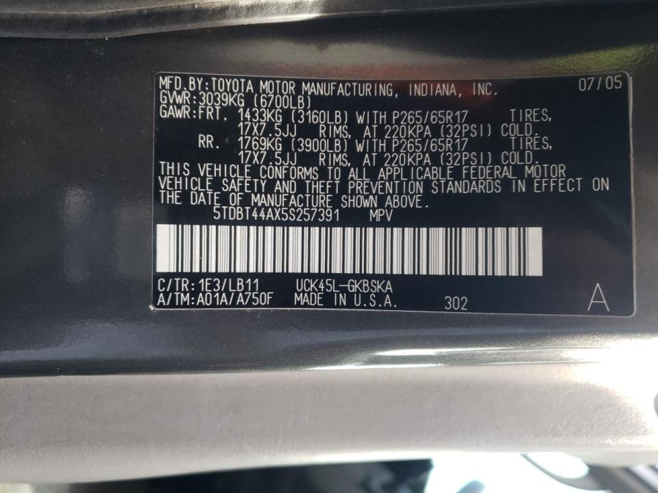 Photo 10 from auction – 2005 TOYOTA SEQUOIA SR with VIN 5TDBT44AX5S257391