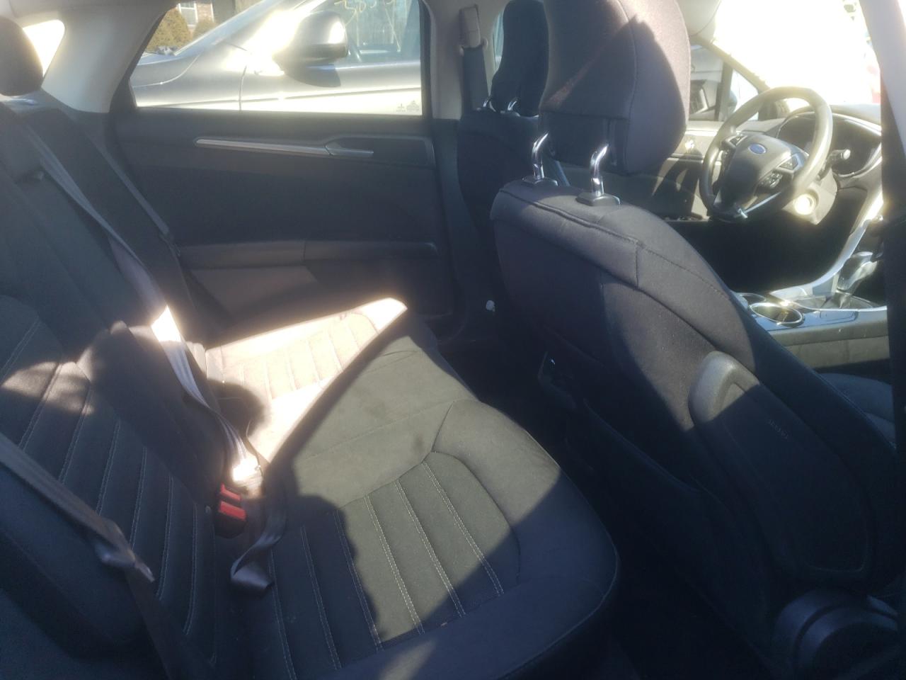 Photo 6 from auction – 2013 FORD FUSION SE with VIN 3FA6P0HR0DR158469