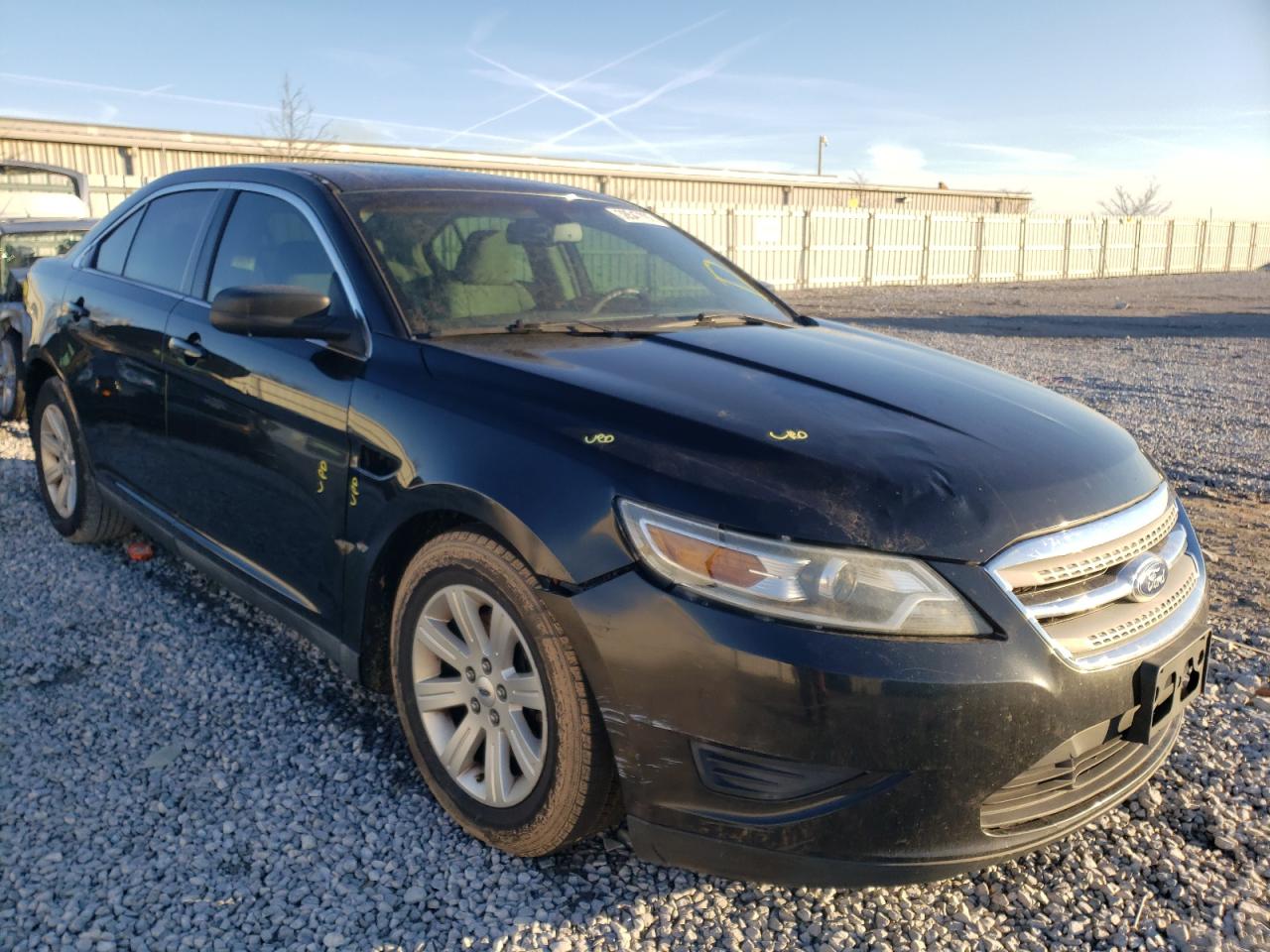 FORD TAURUS SE 2011 with VIN 1FAHP2DW3BG171141 - Photo from auction