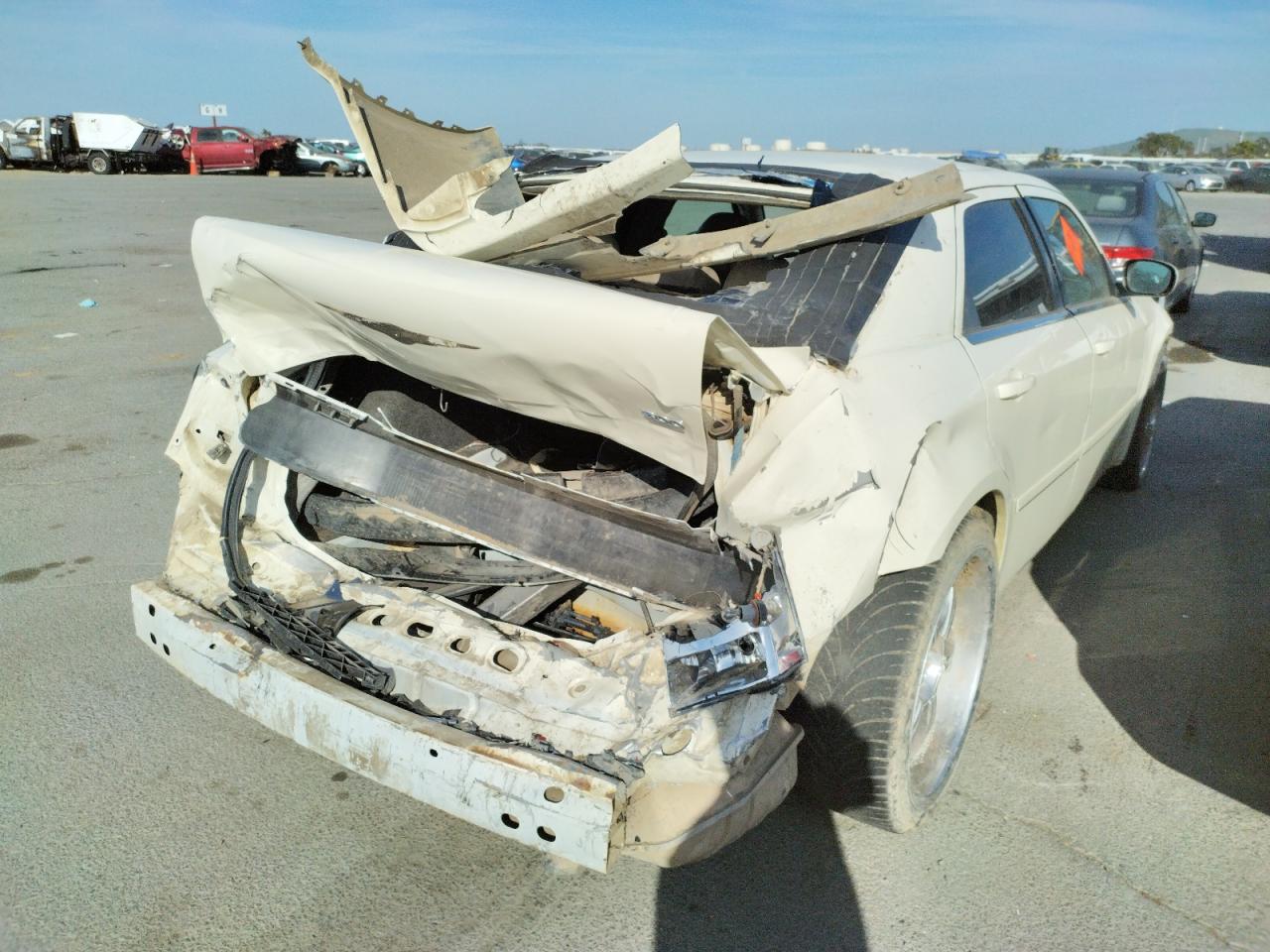 Photo 9 from auction – 2005 CHRYSLER 300 TOURIN with VIN 2C3JA53G05H595298