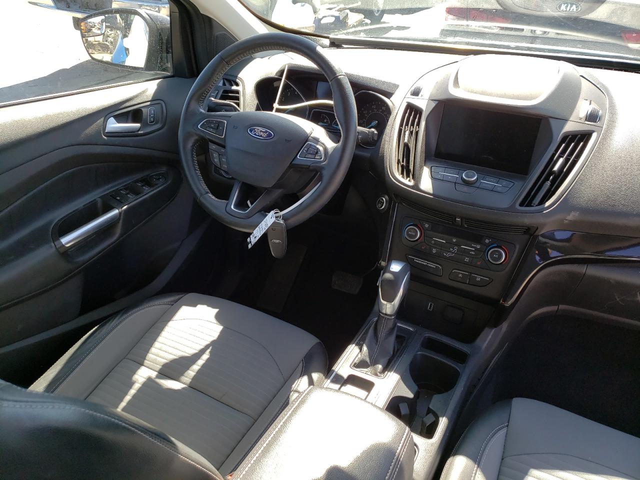Photo 9 from auction – 2019 FORD ESCAPE SE with VIN 1FMCU9GD9KUA06756