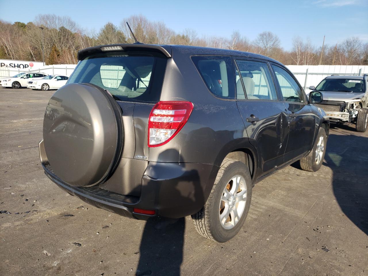 Photo 4 from auction – 2010 TOYOTA RAV4 with VIN JTMBF4DVXA5021480