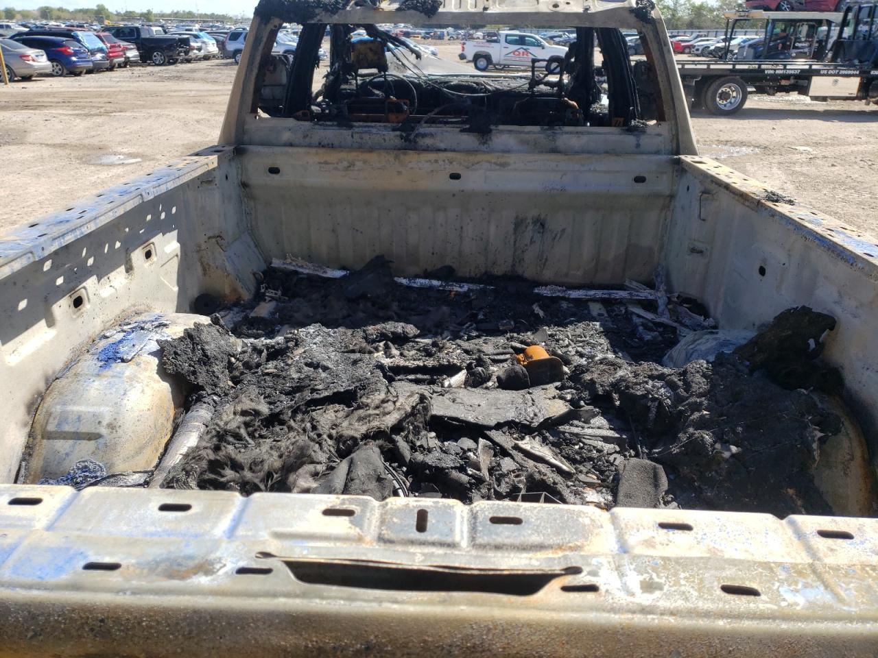 Photo 9 from auction – 2020 CHEVROLET SILVERADO with VIN 1GC4YNEYXLF231611