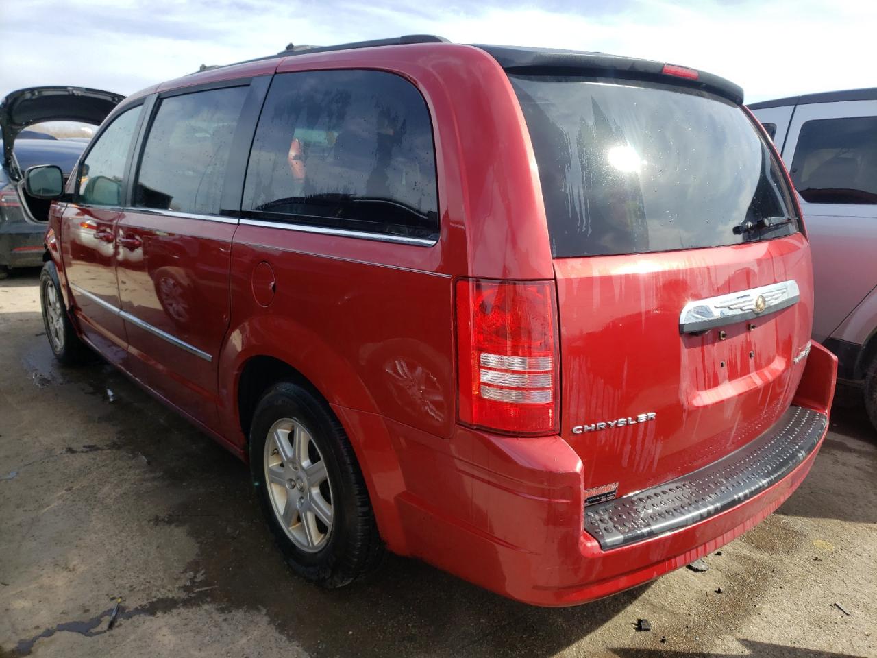 Photo 3 from auction – 2010 CHRYSLER TOWN & COU with VIN 2A4RR5D15AR109701
