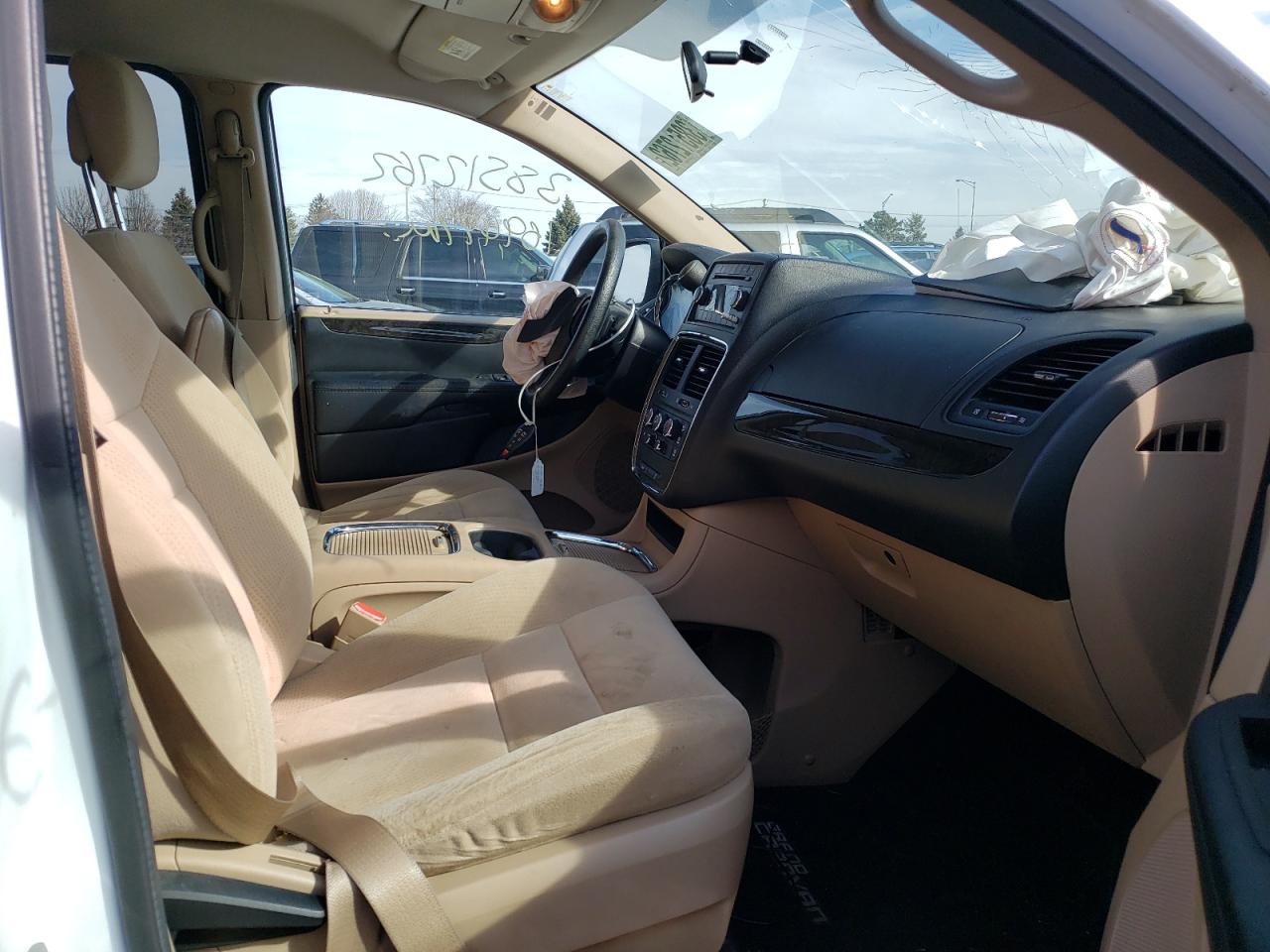 Photo 5 from auction – 2015 DODGE GRAND CARA with VIN 2C4RDGCG4FR548675