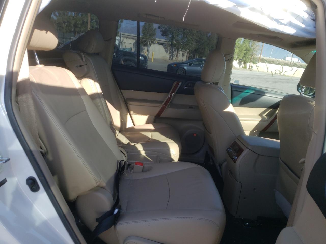 Photo 6 from auction – 2013 TOYOTA HIGHLANDER with VIN 5TDYK3EH0DS098284