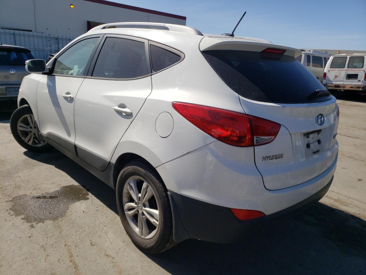 Photo 3 from auction – 2013 HYUNDAI TUCSON with VIN KM8JU3AC1DU564480