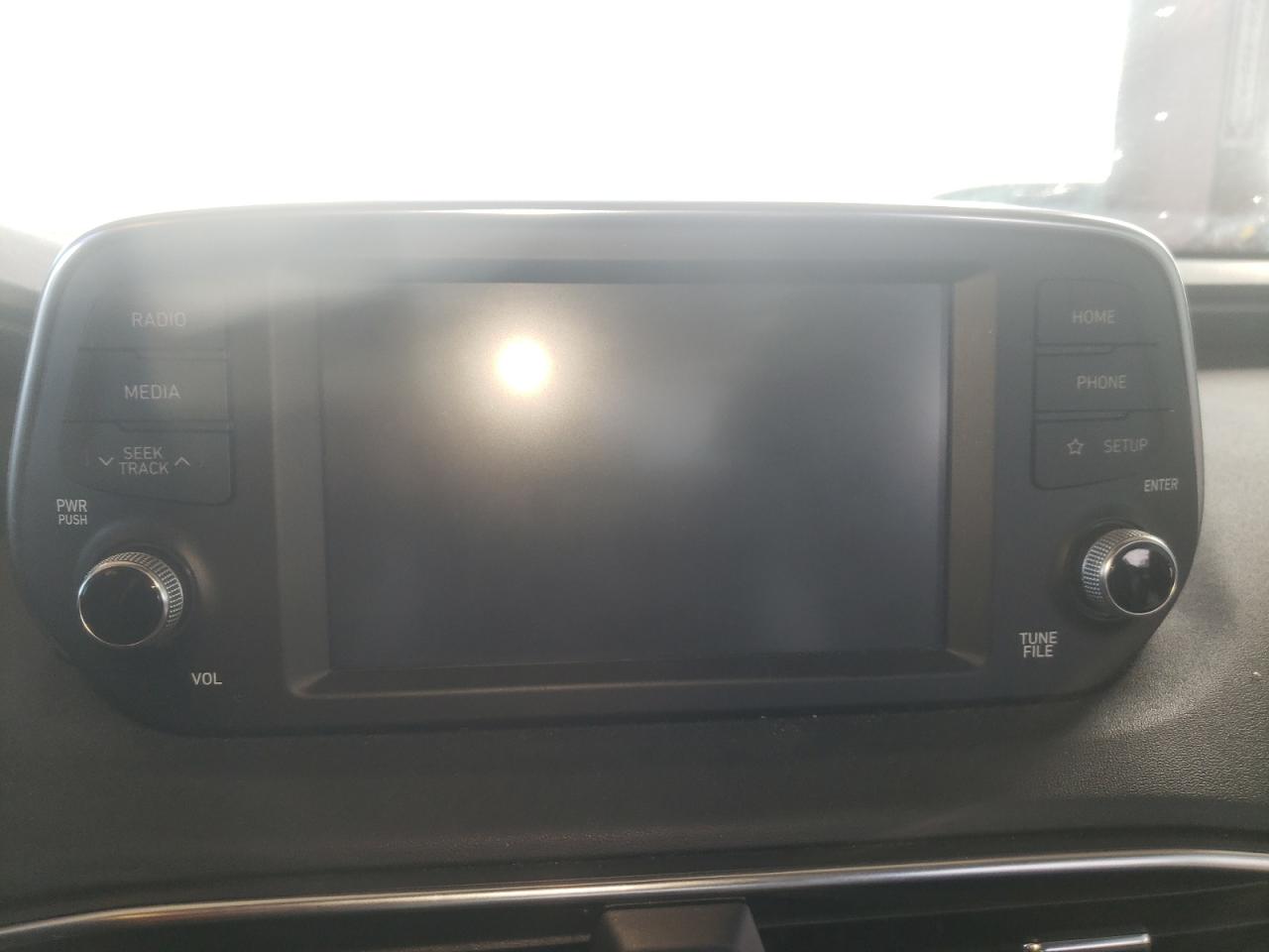 Photo 9 from auction – 2019 HYUNDAI SANTA FE S with VIN 5NMS2CAD7KH090787