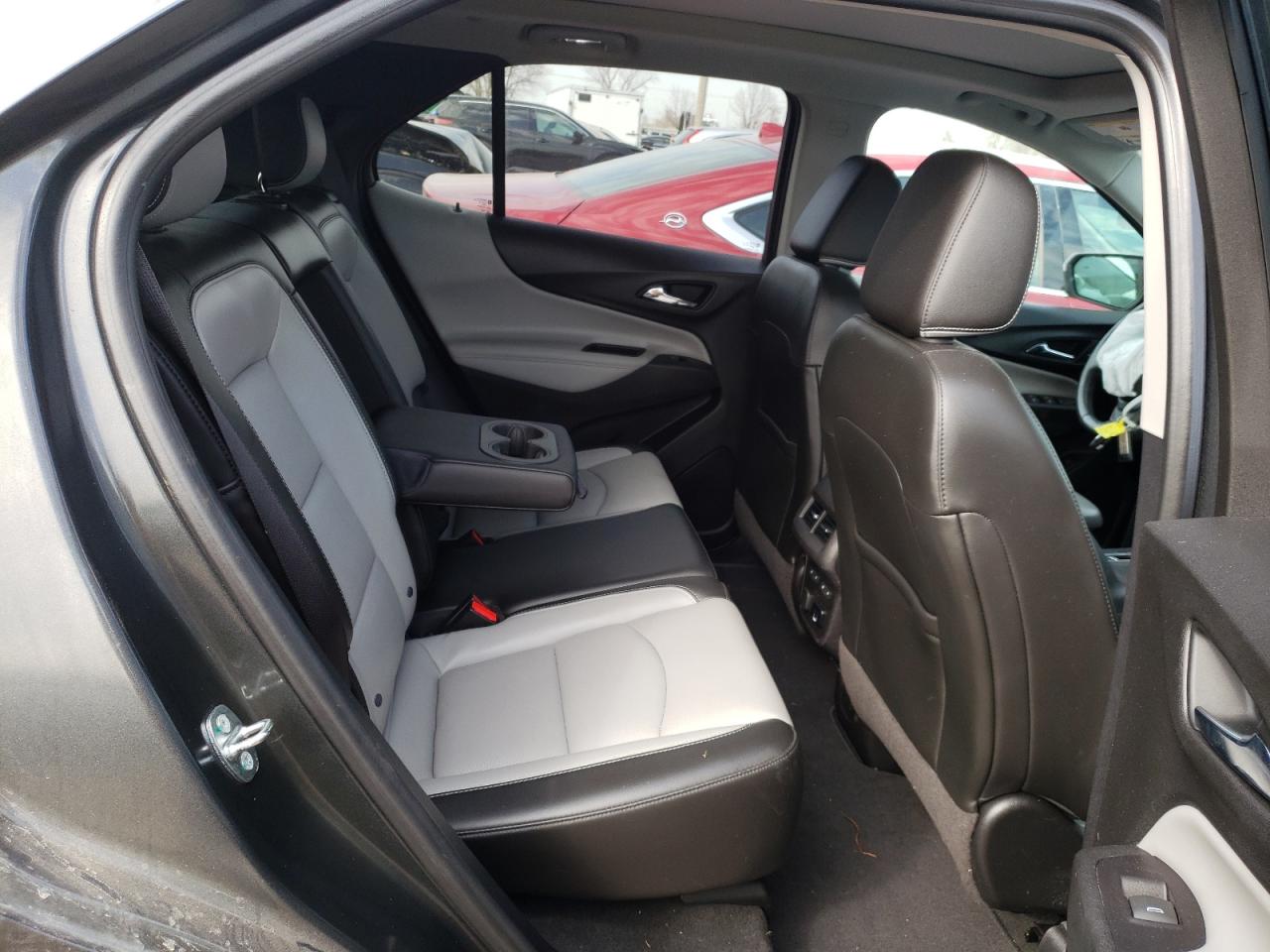 Photo 6 from auction – 2018 CHEVROLET EQUINOX PR with VIN 2GNAXMEV8J6146061