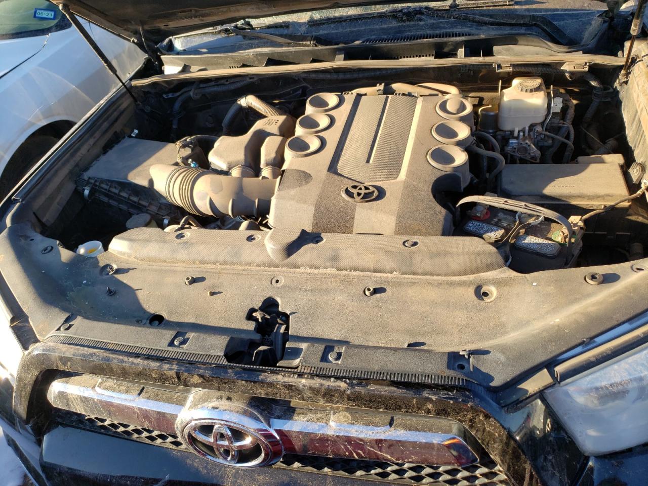 Photo 7 from auction – 2011 TOYOTA 4RUNNER SR with VIN JTEZU5JR6B5028408