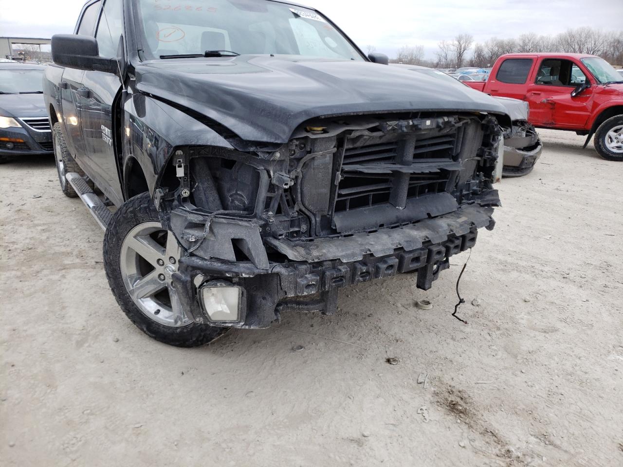 Photo 9 from auction – 2015 RAM 1500 ST with VIN 1C6RR7KG8FS526865